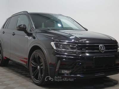 Volkswagen Tiguan 2020 Volkswagen Tiguan R-Line 4Motion ACC LED Panorama 360°CAM Nero usata Aiello Del Friuli