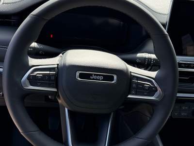 Jeep Compass Versione “S”.    km 12.000  disponibile altra unità colore nero Bianco usata Farnese