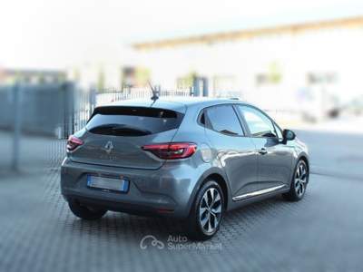 Renault Clio Clio Blue dCi 100 CV 5 porte Evolution Grigio usata San Miniato