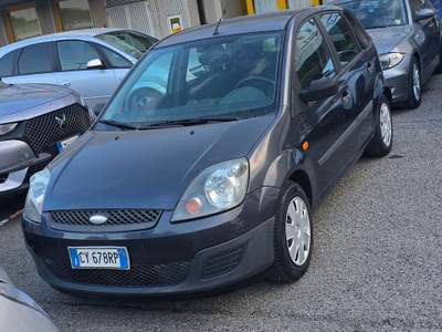 Ford Fiesta Neopatentati usata Rimini