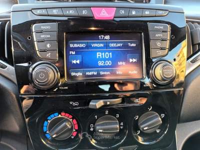 Lancia Ypsilon 1200 ECOCHIC GOLD GPL 69CV 5P PDC CERCHI ITALIA Blu/Azzurro usata Roma