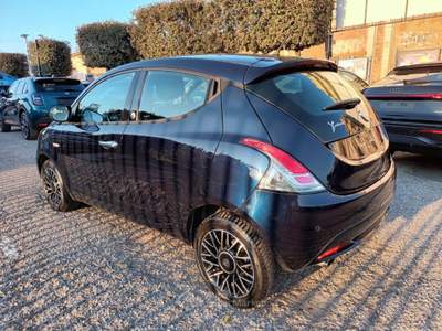 Lancia Ypsilon 1200 ECOCHIC GOLD GPL 69CV 5P PDC CERCHI ITALIA Blu/Azzurro usata Roma