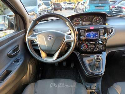 Lancia Ypsilon 1200 ECOCHIC GOLD GPL 69CV 5P PDC CERCHI ITALIA Blu/Azzurro usata Roma