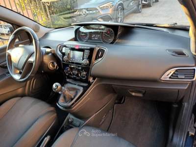 Lancia Ypsilon 1200 ECOCHIC GOLD GPL 69CV 5P PDC CERCHI ITALIA Blu/Azzurro usata Roma