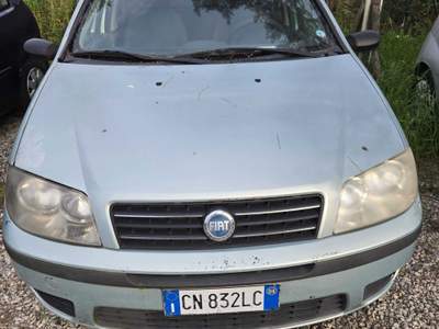 Fiat Punto Neopatentati Blu/Azzurro usata Arezzo