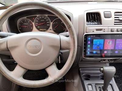 Isuzu D-Max 3.0 TD Aut. + Gancio Rosso usata SAN MARTINO SICCOMARIO