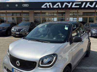 Smart ForFour Forfour II 2015 0.9 t Passion 90cv twinamic Grigio usata Civita Castellana