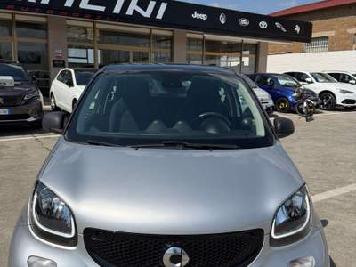 Smart ForFour Forfour II 2015 0.9 t Passion 90cv twinamic Grigio usata Civita Castellana