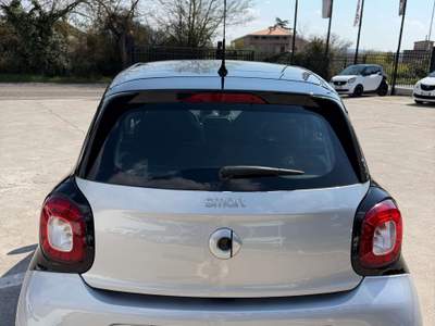 Smart ForFour Forfour II 2015 0.9 t Passion 90cv twinamic Grigio usata Civita Castellana