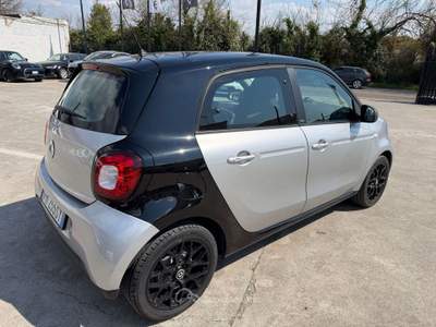 Smart ForFour Forfour II 2015 0.9 t Passion 90cv twinamic Grigio usata Civita Castellana