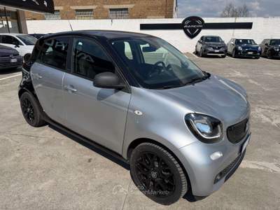 Smart ForFour Forfour II 2015 0.9 t Passion 90cv twinamic Grigio usata Civita Castellana