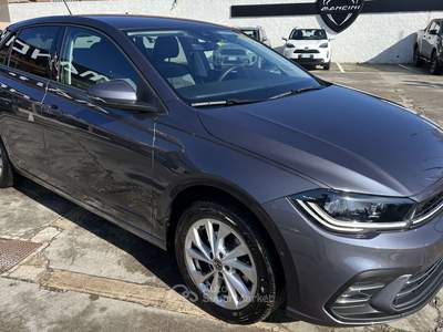 Volkswagen Polo Polo VI 2022 1.0 tsi STYLE 110cv dsg Grigio usata Civita Castellana
