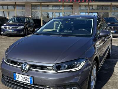 Volkswagen Polo Polo VI 2022 1.0 tsi STYLE 110cv dsg Grigio usata Civita Castellana