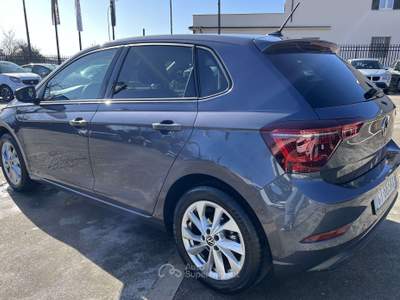 Volkswagen Polo Polo VI 2022 1.0 tsi STYLE 110cv dsg Grigio usata Civita Castellana