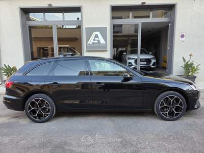 Audi A4 Avant 30 TDI/136 CV S tronic Business+Cerchi 18+Fari Led.. Nero usata Sava