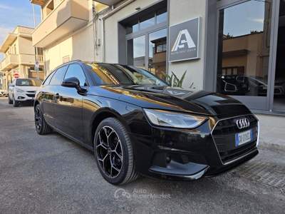 Audi A4 Avant 30 TDI/136 CV S tronic Business+Cerchi 18+Fari Led.. Nero usata Sava