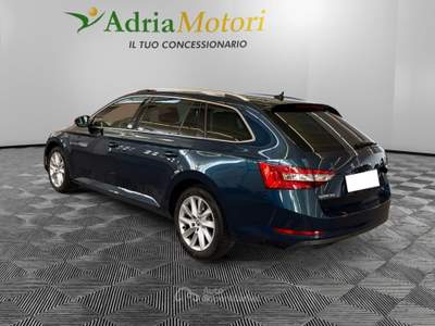 Skoda Superb 2.0 TDI EVO 110KW EXECUTIVE DSG Blu/Azzurro usata Pordenone