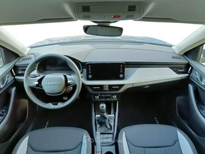 Skoda Kamiq 1.0 tsi Black Dots 115cv Blu/Azzurro usata Pistoia