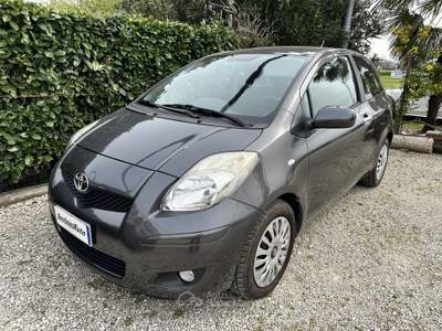 Toyota Yaris Yaris 3p 1.3 dual S m-mt Nero usata Montecchio Precalcino