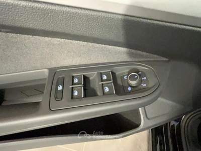 Volkswagen Golf 2.0 TDI SCR Life #telecamera #ruotinoscorta #nazionale Nero usata Spinea