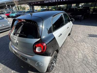 Smart ForFour RATA MENSILE 172,00 EURO 90  0.9 66kW TURBO passion Argento usata Roma