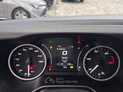 Iveco Daily 35C  2.3 PL-RG Cabinato CON SPONDA IDRAULICA Bianco usata Galbiate