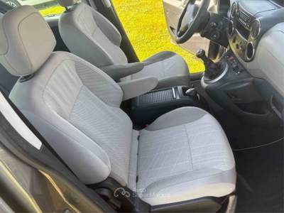 Peugeot Partner Tepee 1.6 110CV GPL Grigio usata COMACCHIO