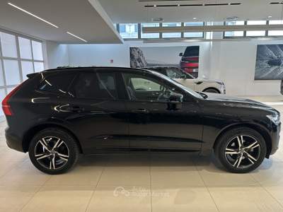 Volvo XC60 2.0D D3 R-design - AUTOCARRO!!! Nero usata Forlì