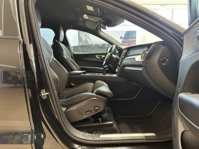 Volvo XC60 2.0D D3 R-design - AUTOCARRO!!! Nero usata Forlì