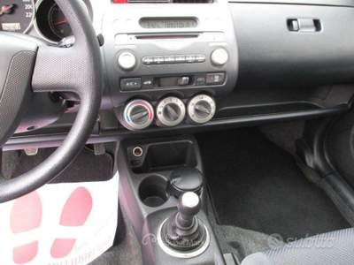 Honda Jazz 5p. Live - OK NEOPATENTATI usata Mantova