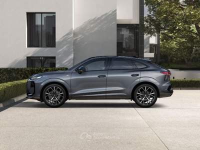 Audi Q3 SPB TDI 110 kW S tronic S Line edition+Tetto apribile Grigio usata Pozzuoli