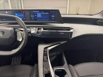 Peugeot 5008 5008 Hybrid 145 E-Dcs6 Allure Bianco usata Cassola