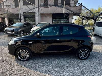Lancia Ypsilon 1.2 69 CV 5 porte S&S Silver Nero usata Ponte di Piave