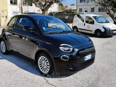 Fiat 500e 500 Passion Berlina Nero usata Sirolo
