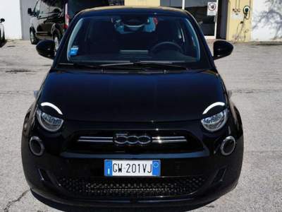 Fiat 500e 500 Passion Berlina Nero usata Sirolo
