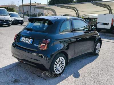 Fiat 500e 500 Passion Berlina Nero usata Sirolo