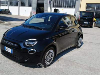 Fiat 500e 500 Passion Berlina Nero usata Sirolo