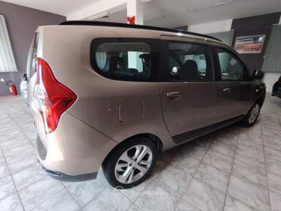 Dacia Lodgy 5 posti usata POTENZA PICENA