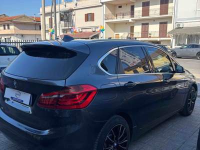 BMW Serie 2 Active Tourer 218d carrozzeria e motore in ottime condizioni Grigio usata San Tammaro