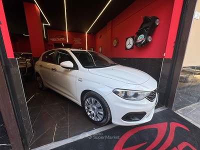 Fiat Tipo T-Jet 120CV 5 porte Lounge Bianco usata Giugliano in Campania