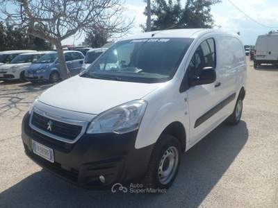 Peugeot Partner furgone 4x4 3 posti Bianco usata San Michele Salentino