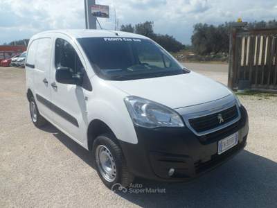 Peugeot Partner furgone 4x4 3 posti Bianco usata San Michele Salentino