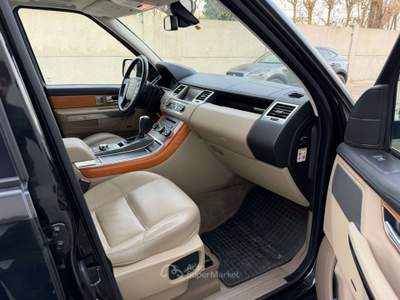 Land Rover Range Rover Sport 3.0 tdV6 SE auto MOTORE NUOVO Nero usata Cremona