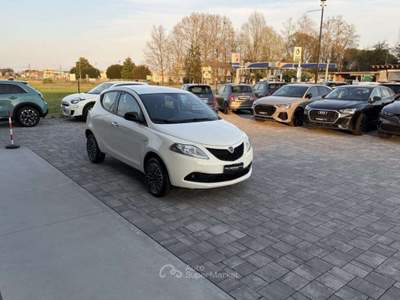 Lancia Ypsilon Metano Ecochic Gold 5 porte ANCHE NEOPATENTATI Bianco usata Russi