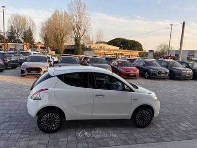 Lancia Ypsilon Metano Ecochic Gold 5 porte ANCHE NEOPATENTATI Bianco usata Russi