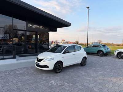 Lancia Ypsilon Metano Ecochic Gold 5 porte ANCHE NEOPATENTATI Bianco usata Russi