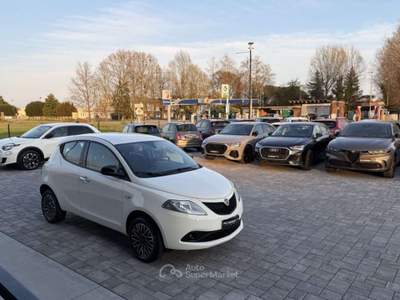 Lancia Ypsilon Metano Ecochic Gold 5 porte ANCHE NEOPATENTATI Bianco usata Russi