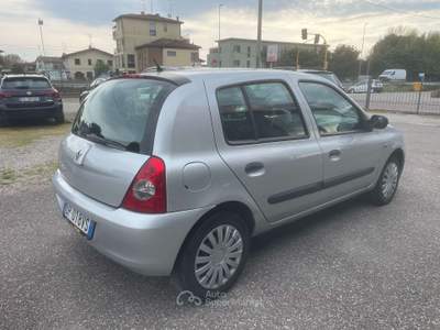 Renault Clio Clio II Storia 5p 1.2 Confort Gpl x Neopatentati Argento usata Ravenna