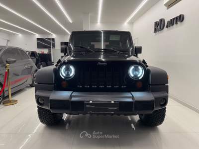 Jeep Wrangler 2.8 Unlimited CRD DPF Sport cabrio Totale Black Nero usata Pistoia