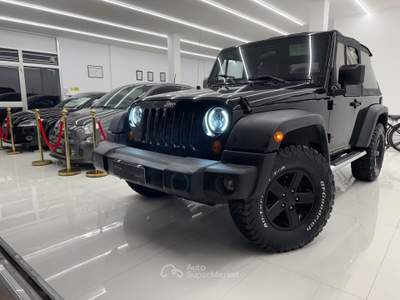 Jeep Wrangler 2.8 Unlimited CRD DPF Sport cabrio Totale Black Nero usata Pistoia
